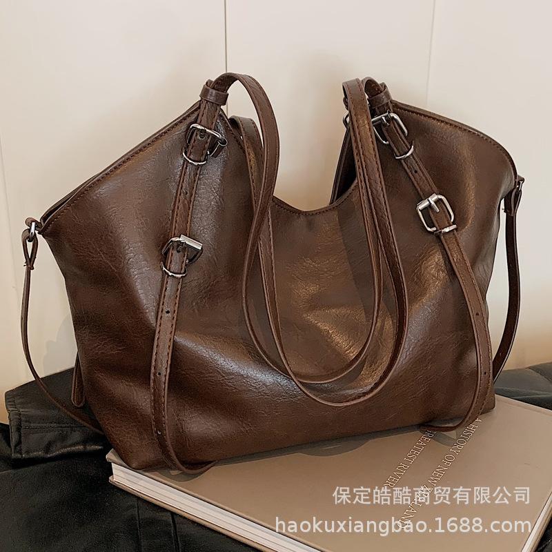 Women's bag 2025 new trendy retro commuter to work tote bag large capacity shoulder bag high sense foreign underarm bag