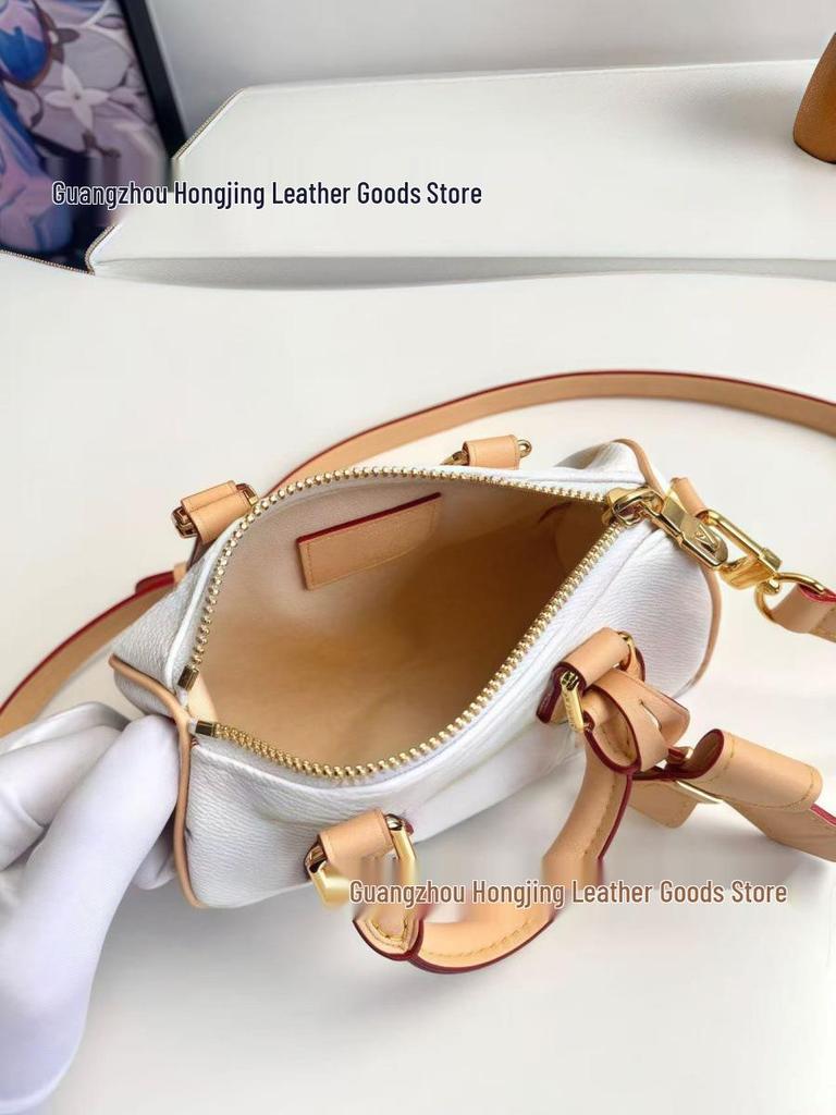 2025 White Sancai Cowhide Bowknot Crossbody & Shoulder Bag