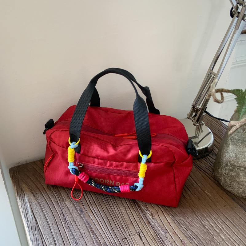 

Outdoor commuter hand carry nylon canvas bag women s summer shoulder bag light messenger tote bag красный