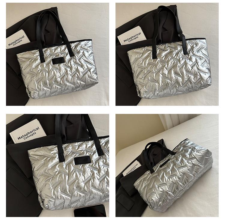 Tasche mit Prägung im koreanischen Stil: Handtasche mit großer Kapazität für Damen, Herbst-Winter