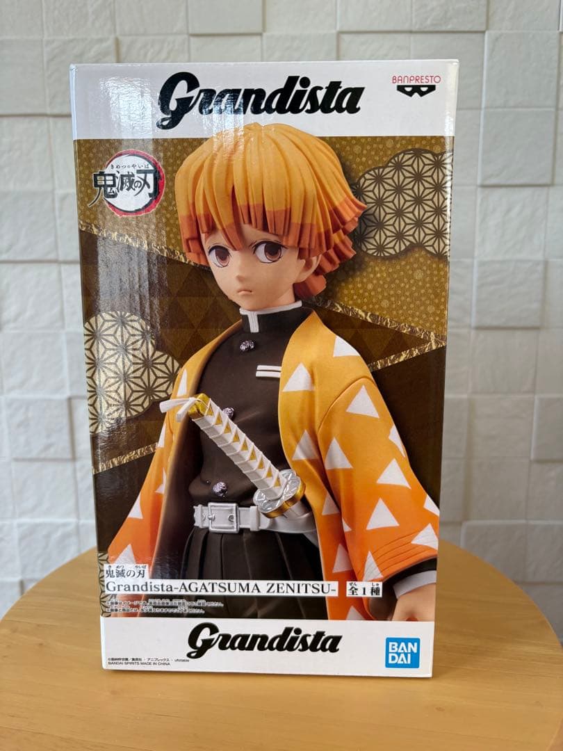 Demon Slayer figures Zenitsu Tanjiro.