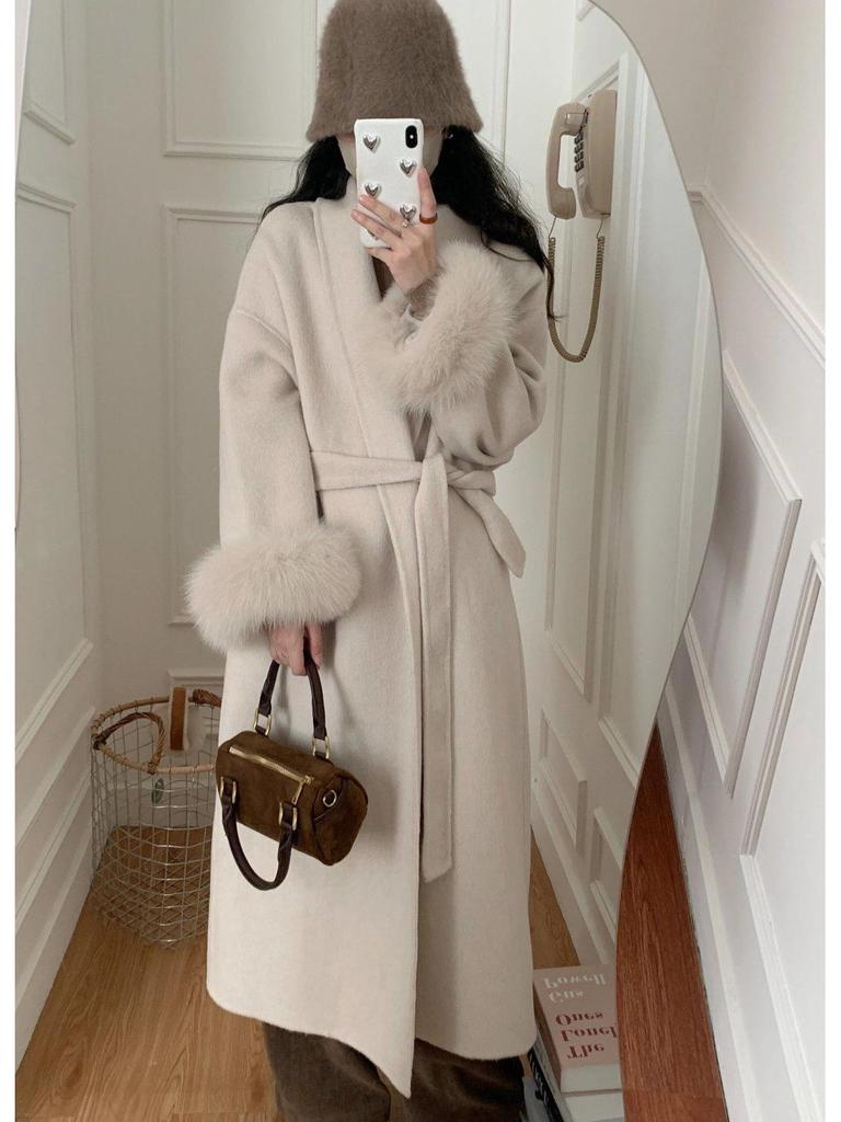 2024 Women's High-End Double-Faced Cashmere and Wool Coat with Fox Fur Sleeves