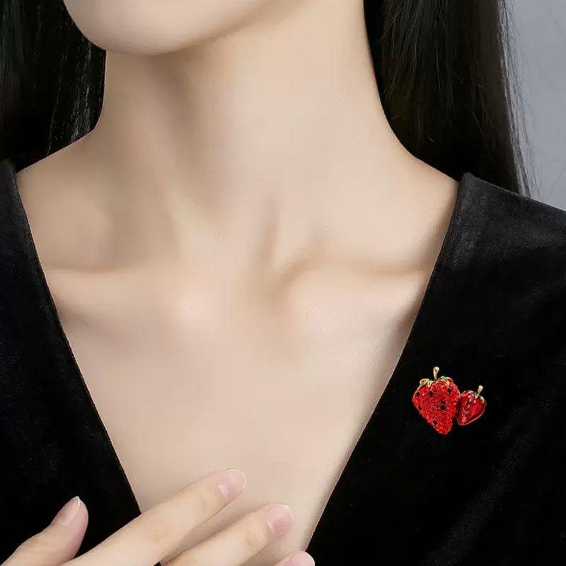 Strawberry Brooches For Women Lady Shining Rhinestone Fruits Party Office Brooch Pins Gifts Decoration