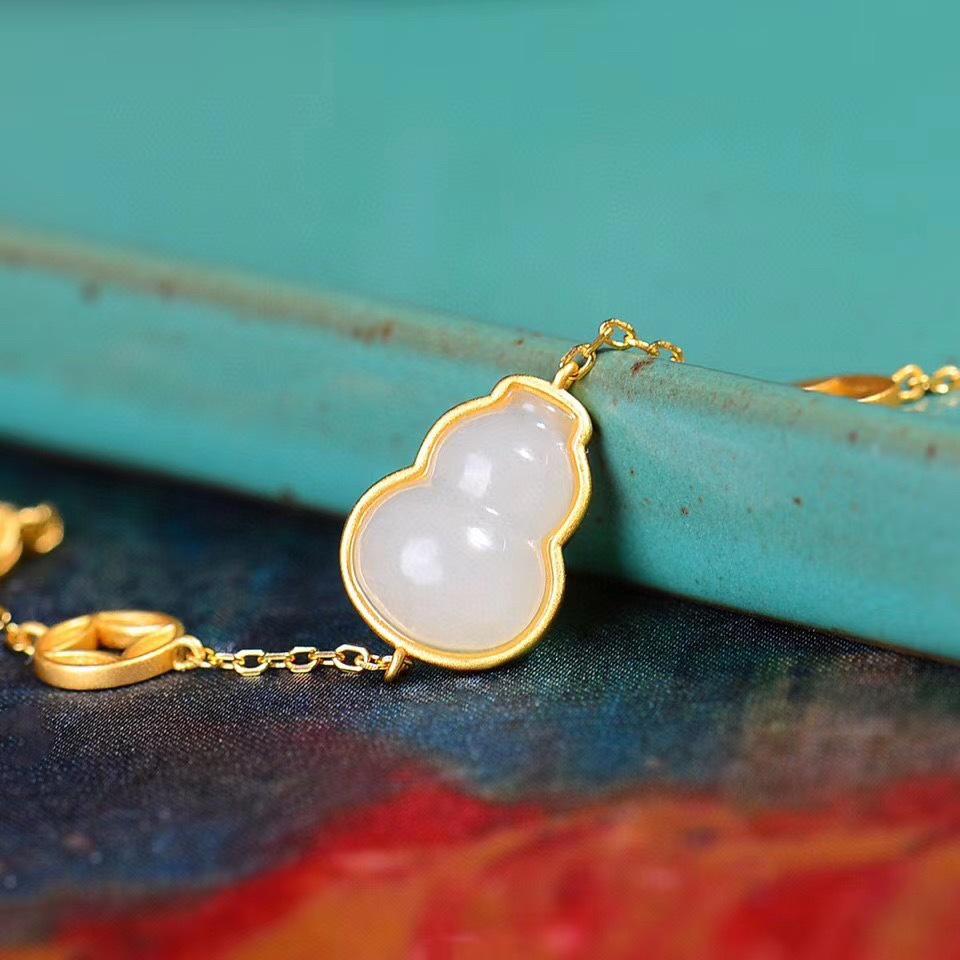 Retro Ruyi Gourd Bracelet with Imitation Hetian Jade and Zirconia Coin - Court Style Jewelry for Women