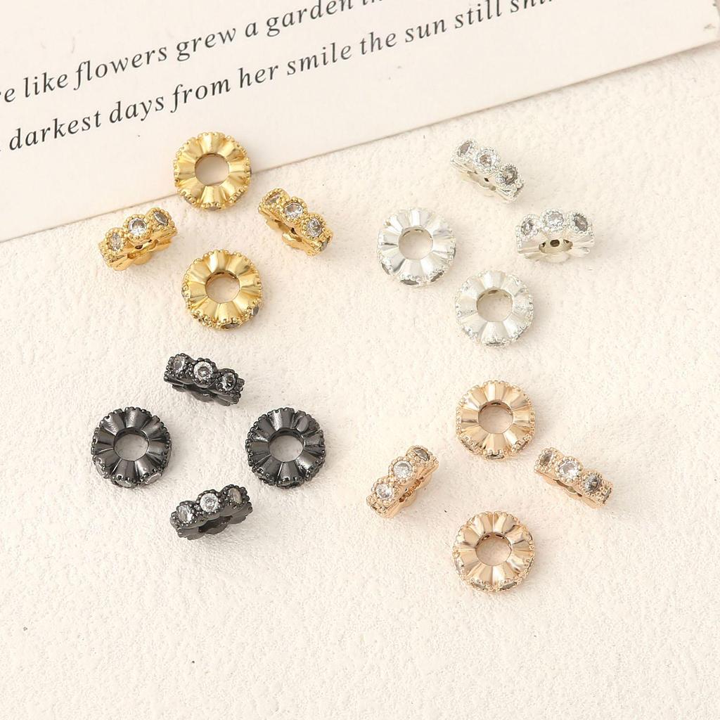 Copper-Plated 18K Spacer Bead: Versatile Wheel Design with High Color Retention and Cubic Zirconia for DIY Bracelet Accessories.