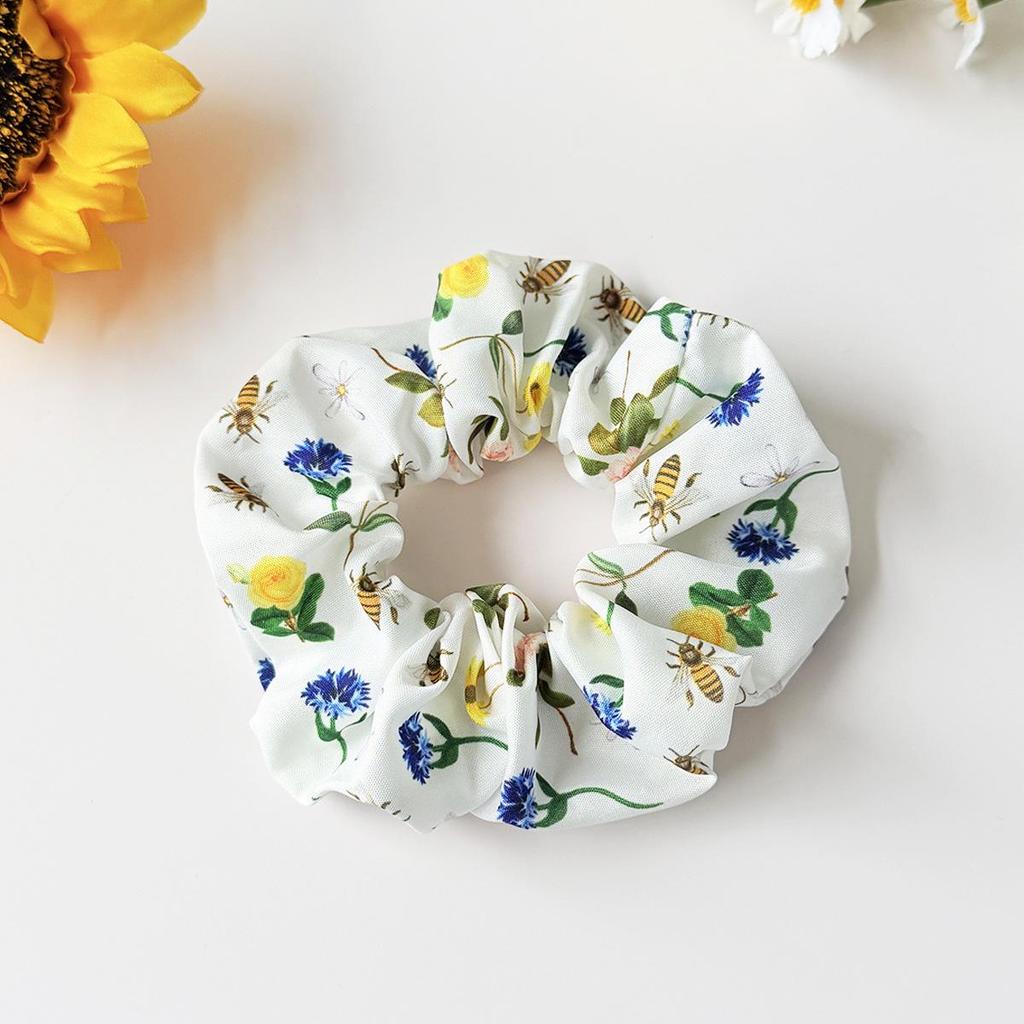 Floral Bee Print Scrunchie: High-Elastic Hair Tie for Women