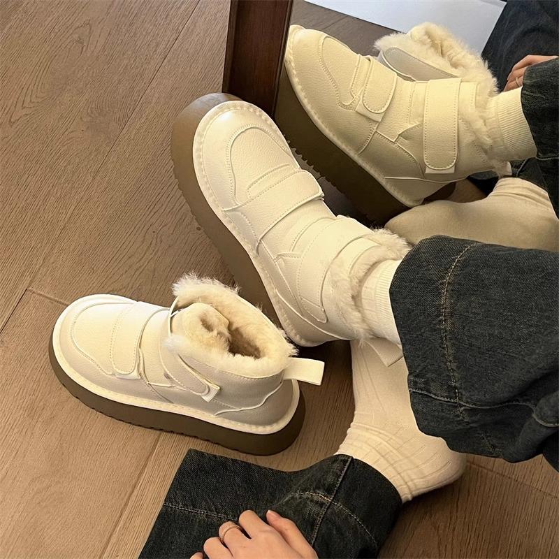 Women s 2025 Thick-Soled Waterproof Snow Boots: New Velvet-Lined, Non-Slip Winter Cotton Shoes. 40