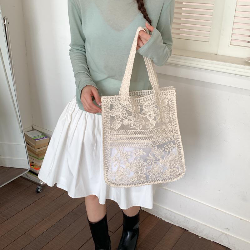 2026 Spring/Summer Lace Flower Mesh Tote: Women's Large-Capacity Artistic Beach Shoulder Bag