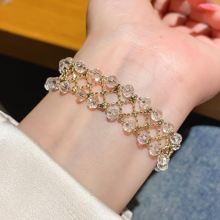 Crystal Beaded Bracelet - Flowing Light Style for Women, French Cool & Refined Design, Perfect for a Fresh Vacation Look.