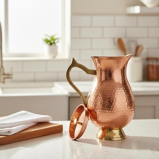 Brocca Ruggine in Rame con Coperchio, Design Tradizionale Ayurvedico, Capacità 1 Litro, Manico e Base in Ottone 20 Cm Regalo Compleanno Anniversario Meno