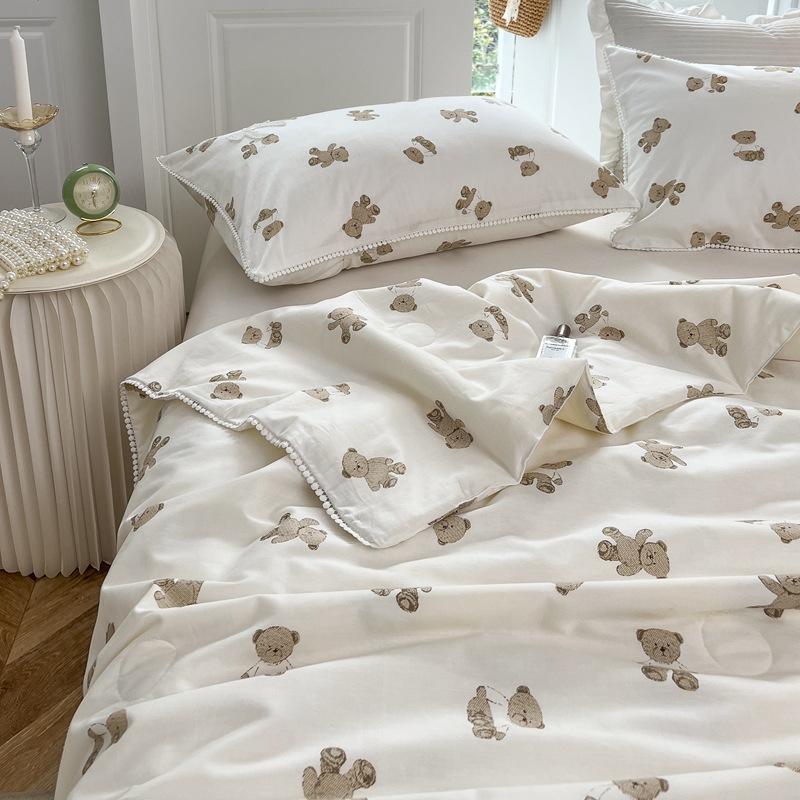 

Новое детское хлопковое летнее прохладное одеяло с героями мультфильмов, комплект из четырех предметов, одеяло из соевого волокна, моющееся двойное одеяло с кондиционером 245*250cm