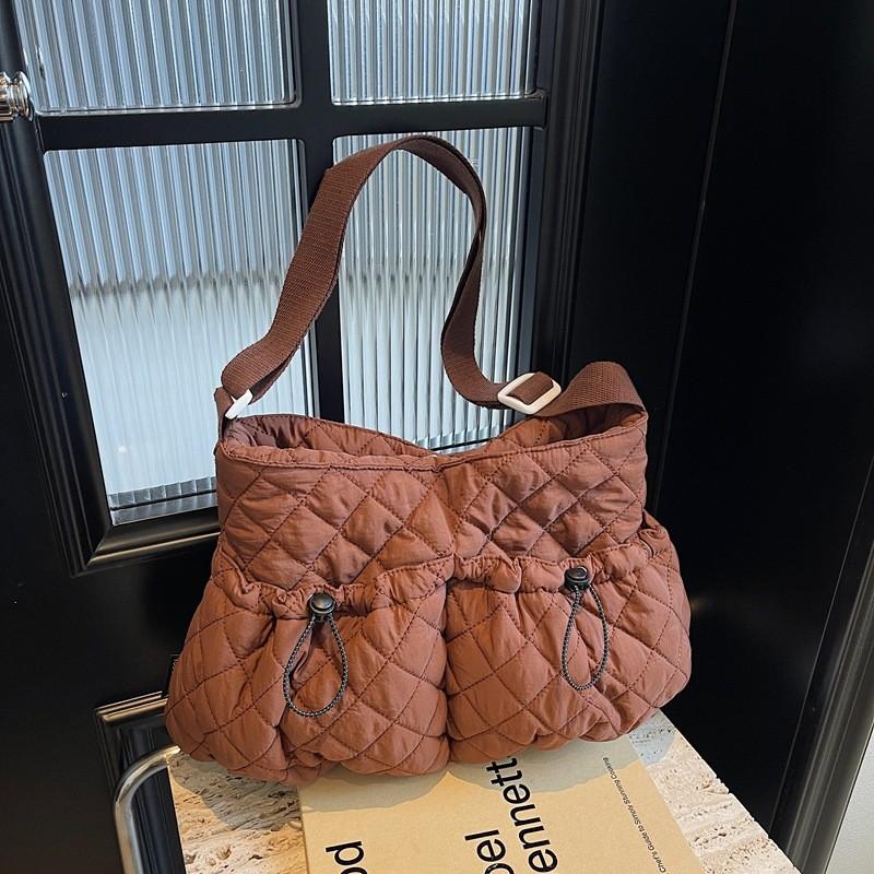 Ielgy Casual Commuter Large-Capacity Shoulder Bag Trendy Lightweight Cotton Padded Clothes Rhombus Cloud Bag