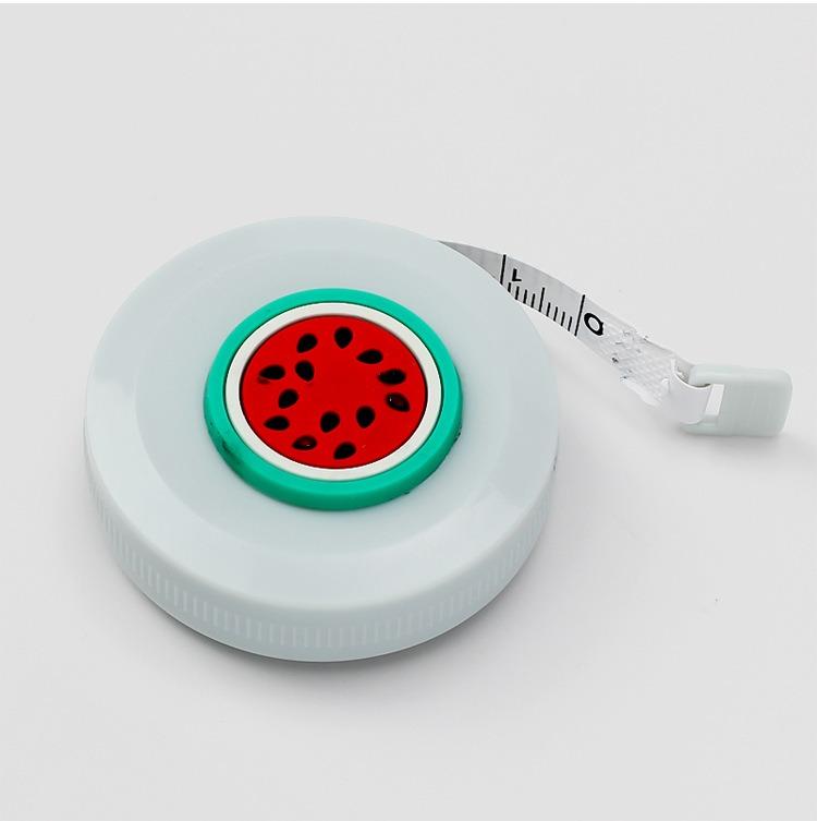 

Мини-рулетка с мультяшными милыми фруктами, 1 шт., самовытягивающаяся рулетка для удобной переноски