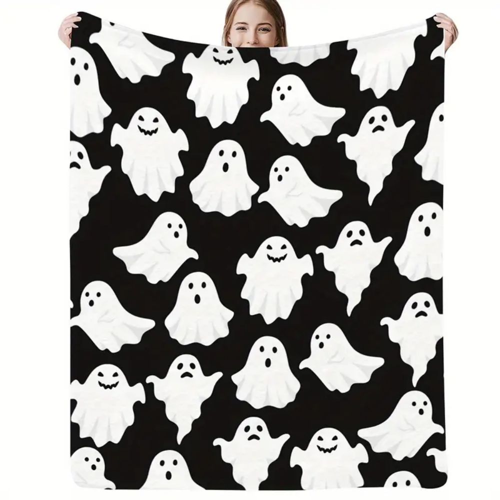 Halloween Cute Spoopy Ghosts Candy Blanket Flannel Autumn Portable Lightweight Thin Throw Blanket Sofa Travel Bedding Throws