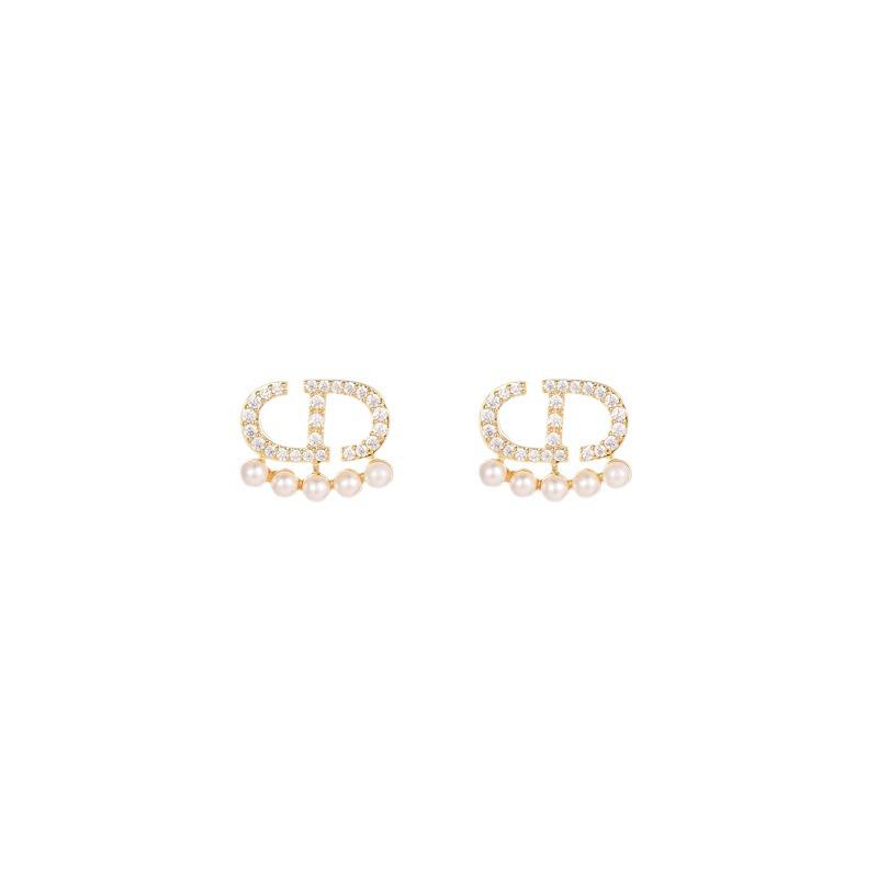 Zircon Pearl Letter Earrings: Stylish, Versatile, Modern Chinese Design, Personalized, Allergen-Free.