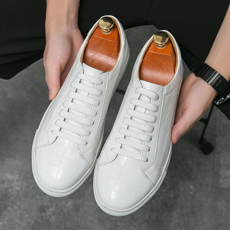 New Men's Shoes Mans Casual Shoes Quality Leather Flats Shoes Walk Sneakers Oxford Men Korean Version Daily Commute Casual Shoes