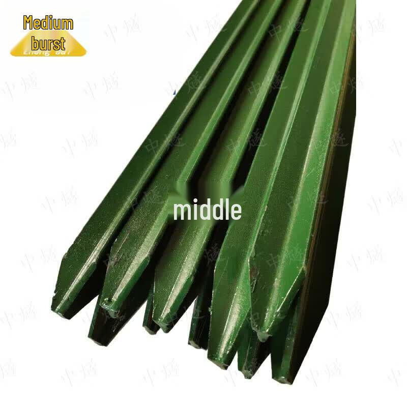 Thickened Cast Iron Triangle-Pointed Mesh Fence Post