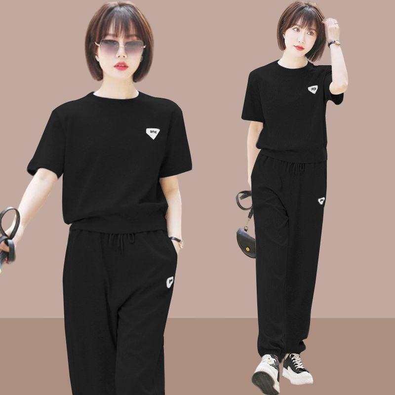 2025 Plus Size Women's Korean Style Casual Tracksuit: Fashionable Slimming Two-Piece Sportswear Set