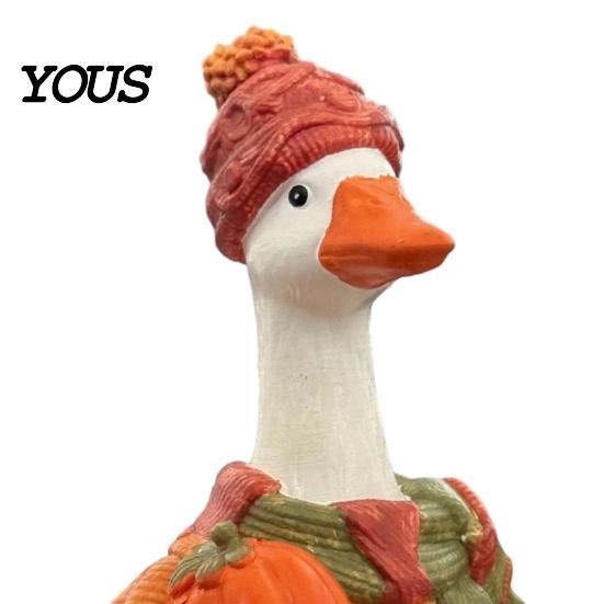 Quirky Seasonal Ornament Goose Statue, Decorative Lawn Ornament, Durable Resin Rustic Style Garden Animal Sculpture Figure, for Patio