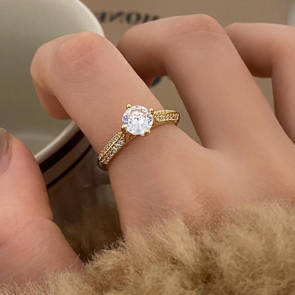 Fashionable Copper Ring With High Carbon Zircon Stones Perfect For Weddings And Proposals