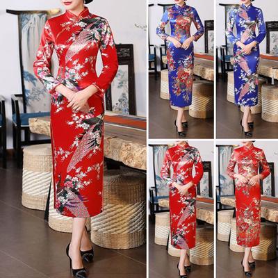 Damenkleid im chinesischen Nationalstil, Blumendruck, Stehkragen, Dreiviertelärmel, hohe Seitenschlitze, chinesische Knoten, Knöpfe, Cheongsam, Satin, seidig, schmale Passform