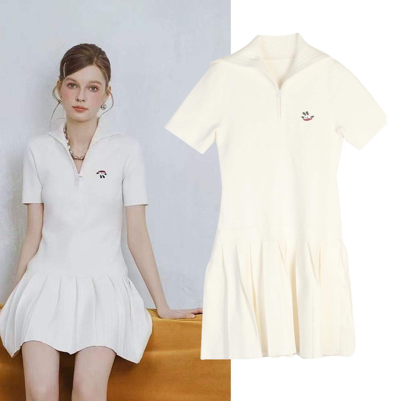 

D s New Cartoon Polo Collar Knitted Dress with Flared Pleated Skirt - Spring/Summer Collection Large