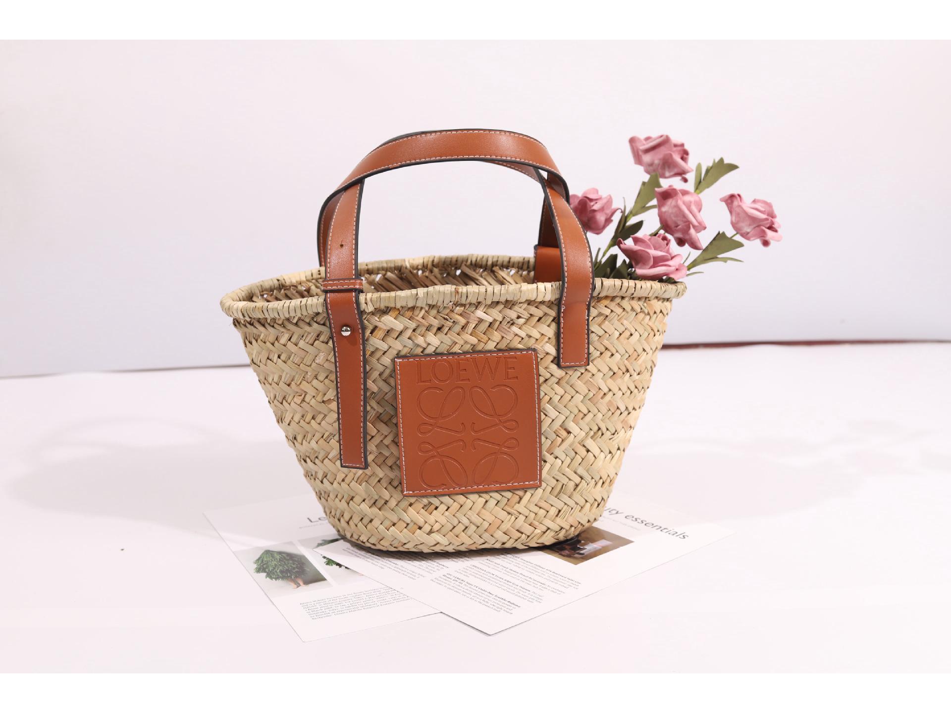 

Summer Seaside Literary Woven Straw Tote - Women s Beach Dumpling Bag
