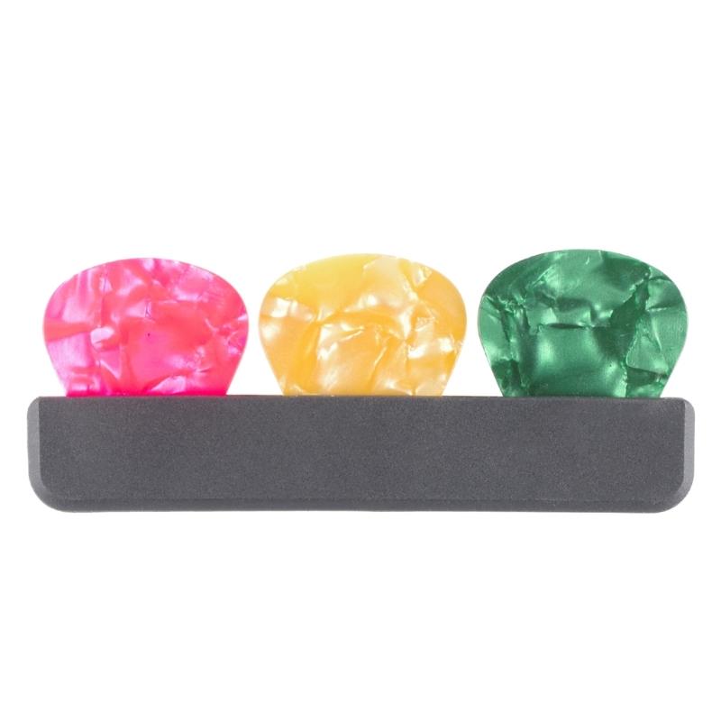 

Portable Guitar Pick Display Case with 3 Guitar Picks Storage Container Portable Guitar Pick Case with 3 Guitar Picks 1