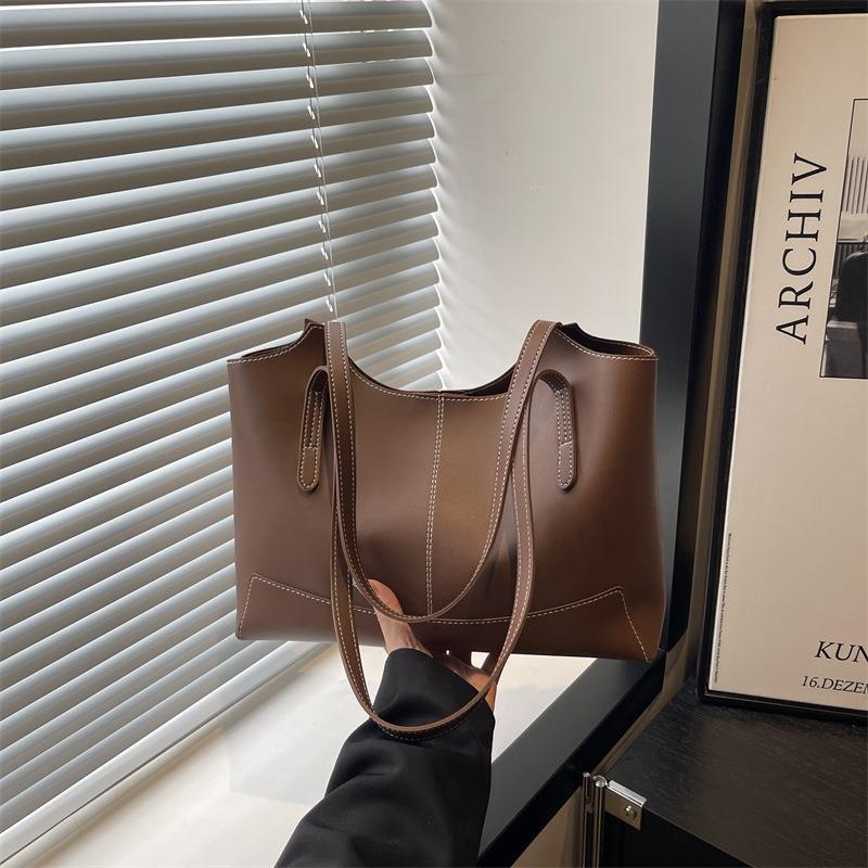 Retro Bag Women's Spring New Largecapacity Armpit Bag Commuter Portable Shoulder Big Women's Bag