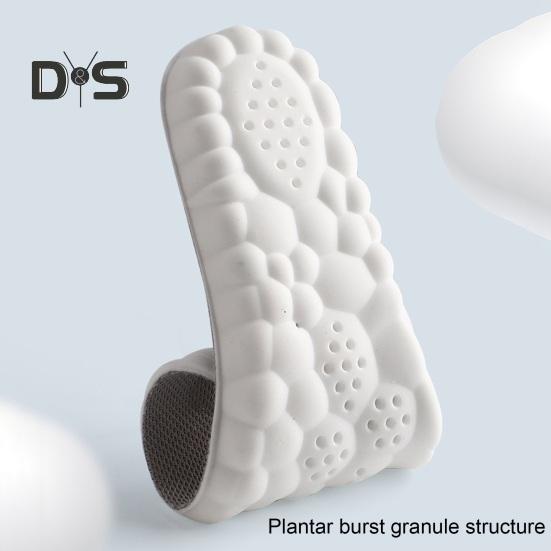 1 pár vložek 4D Cloud Měkká Prodyšná Paměťová pěna Pohlcující otřesy Vložky do sportovních bot Muži Ženy Podpora klenby Ortopedická masáž Podložky na chodidla