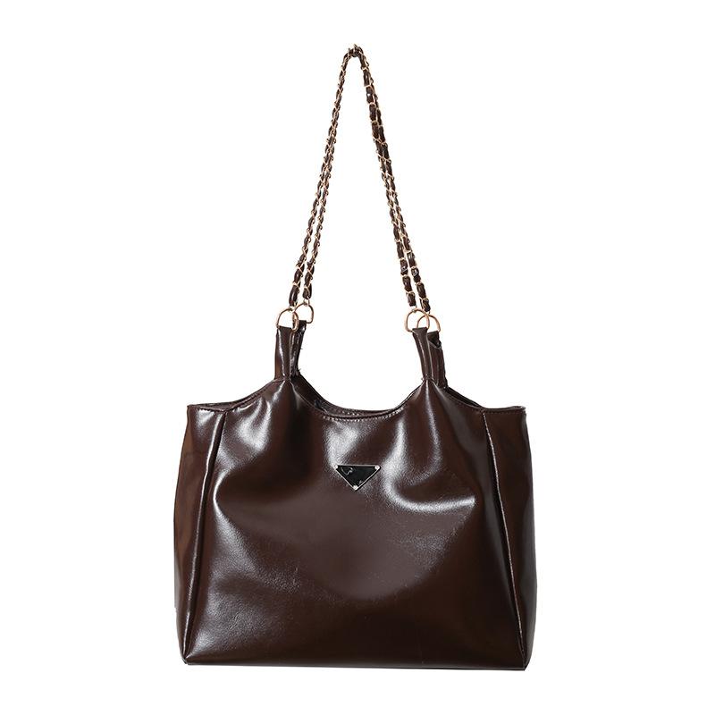 

European and American retro texture bucket bag 2024 new simple soft leather large capacity shoulder portable tote bag