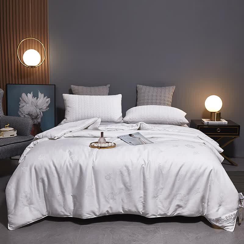 Tangna Golden Years Silk Blend Quilt белый