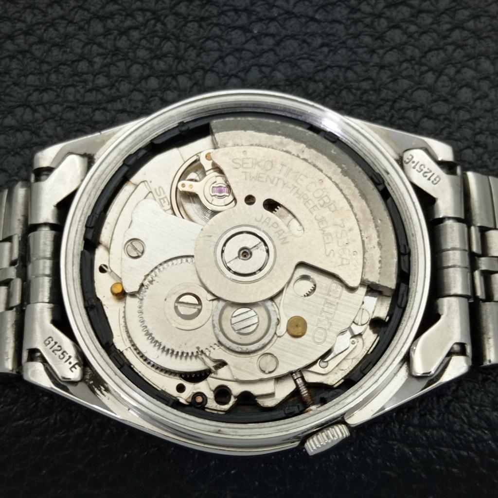 USED GENUINE VINTAGE SEIKO 5 AUTOMATIC JAPAN MENS BLACK DIAL WATCH a433325-2 R115-a433325