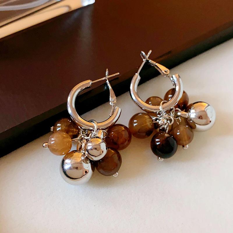 

Silver Needle Simple Resin Ball Tassel Earrings Retro Premium Design Earrings New Fashion Versatile Earrings Women