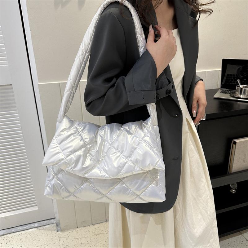 Priestorová bavlnená dizajnérska taška do podpazušia, zimná luxusná páperová polstrovaná dámska taška, prešívaná veľkokapacitná kabelka, nákupná taška