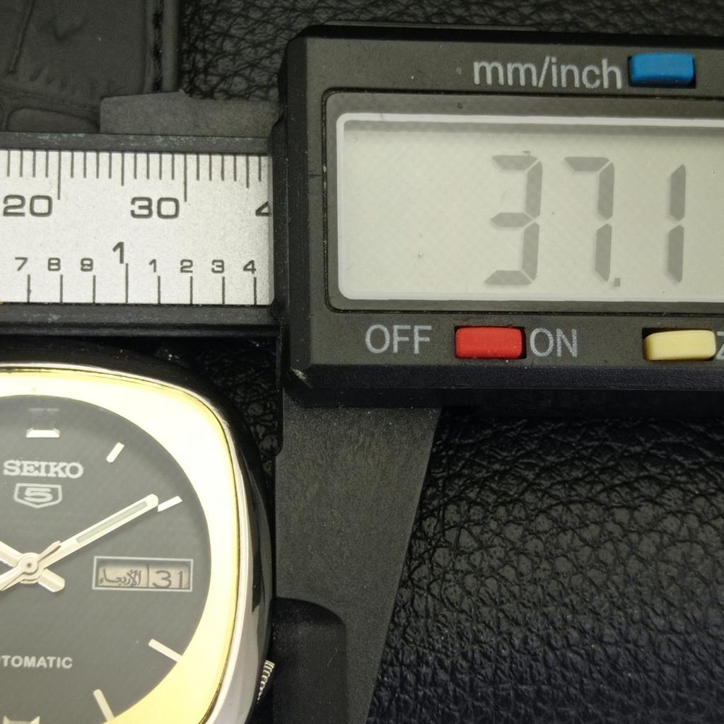 AUTOMATIC VINTAGE SEIKO 5 JAPAN 7009A MENS BLACK COLOR DIAL WATCH A702361-5 R124-a702361