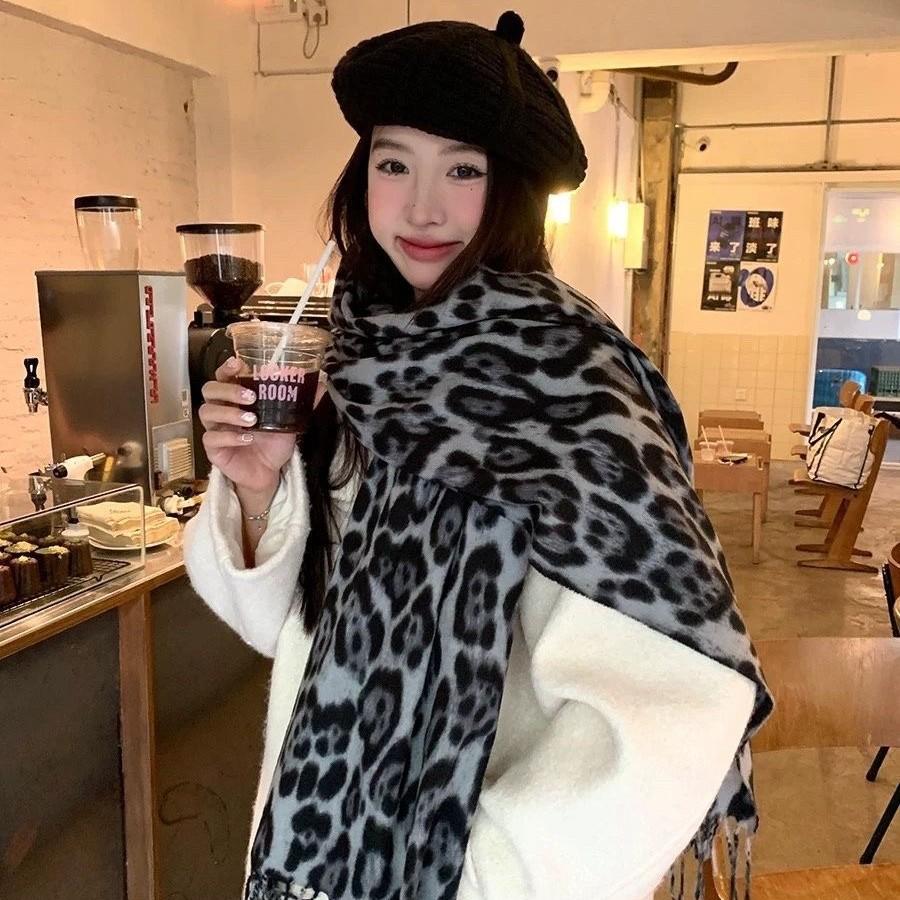 Chic Classic Leopard Print Scarf Women Fall Winter Soft Big Thick Imitation Cashmere Fringed Shawl Versatile Warm Muffler Female