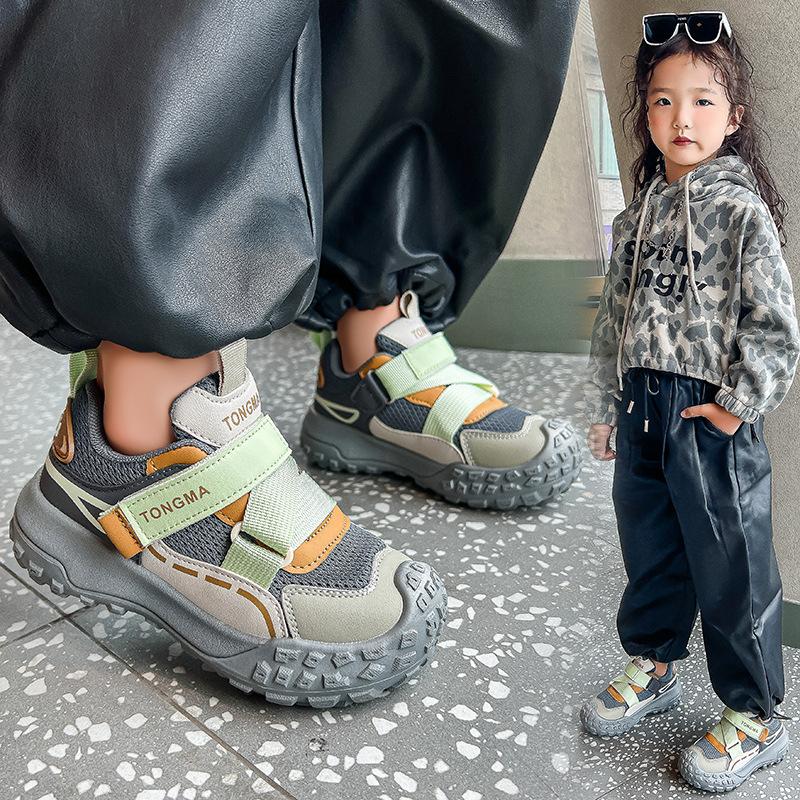 Dívčí módní sportovní boty podzimní dětské běžecké boty měkká podrážka módní cestovní boty