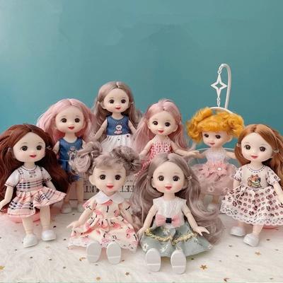 Muñecas y Peluches – Muñecas