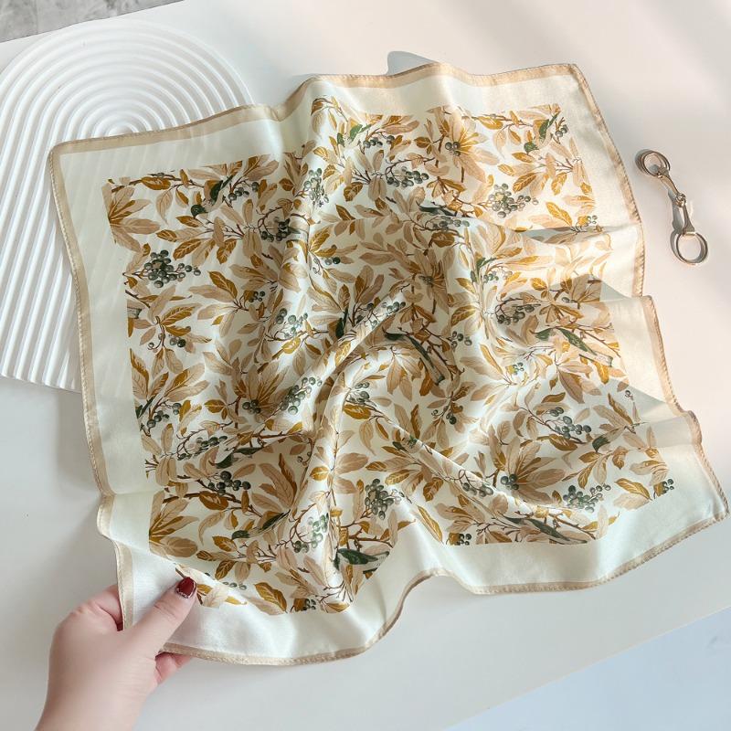 Spring New Mulberry Silk Small Square Scarf Women's Elegant and Atmospheric Silk Silk Scarf Versatile Silk Scarf Gift