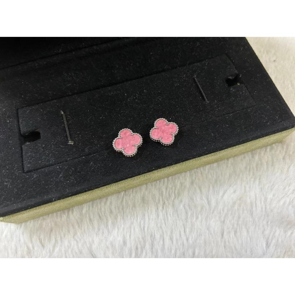 High Version Lucky Four-leaf Clover Earrings for Women 18K Fashion Light Luxury Natural White Mother-of-pearl Pair of Earrings