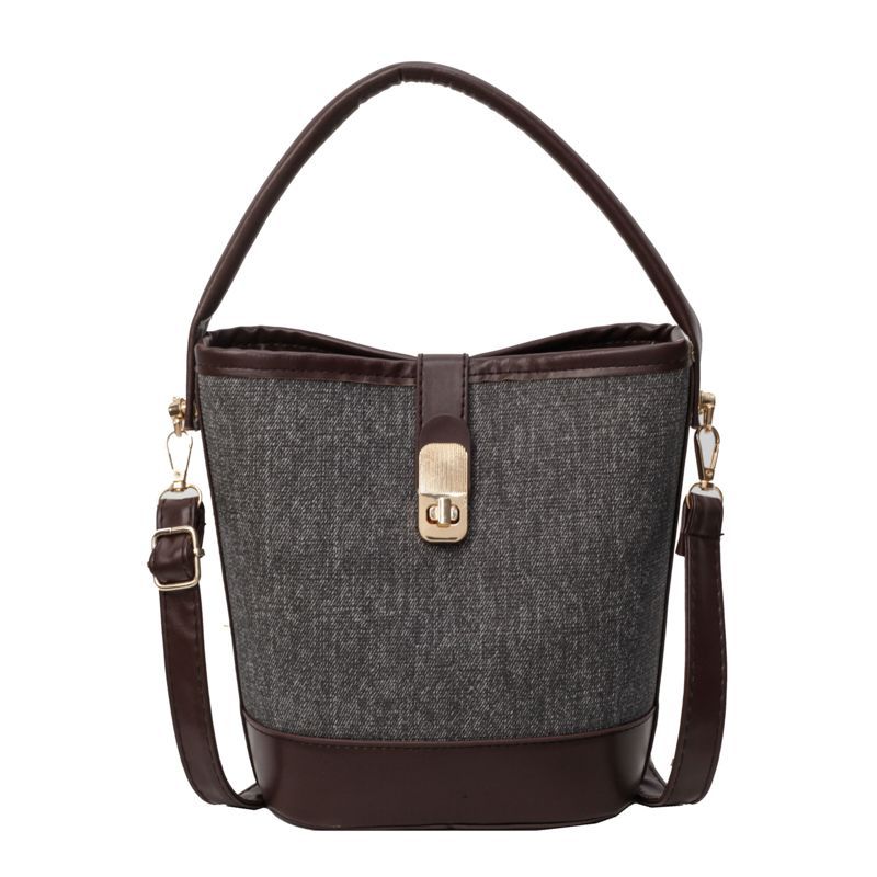 

This year s popular bucket bag women 2025 new spring and summer versatile shoulder messenger bag Internet celebrity explosion portable bag серый
