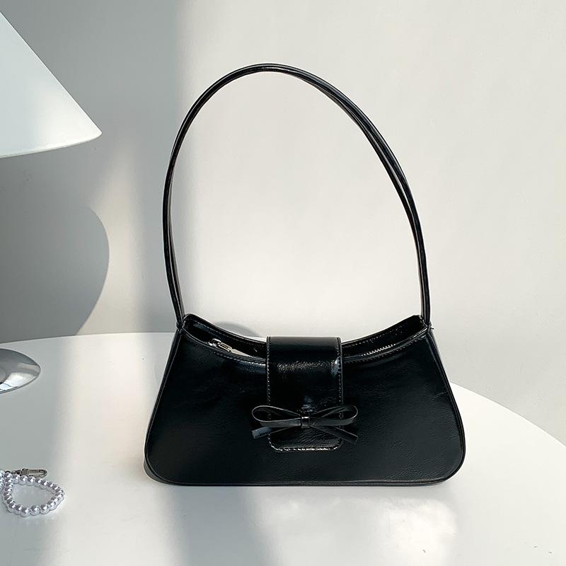 

Solid Color, Simple and Versatile Korean Version Handbag, Women s High-end Sense, Niche Texture, Fashionable Commuting Single Shoulder Baguette Bag чёрный