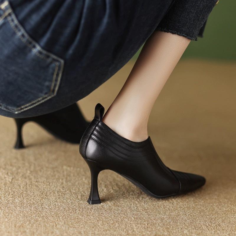 French Temperament Design Short Boots Women's Spring and Autumn 2025 New Pointed High Heels Thin Heel Small Ankle Women's Single Shoes