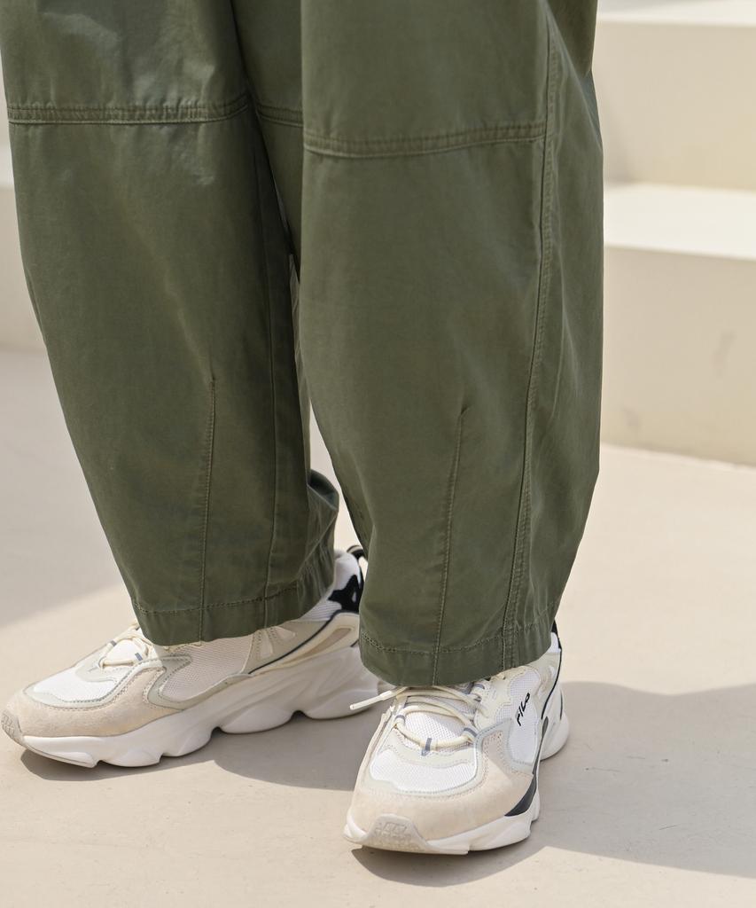 Jikeulib Elastic Waist Pintuck Balloon Wide Cargo Pants