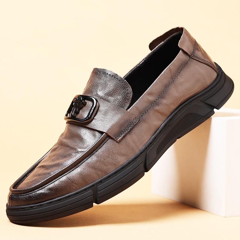 Spring new first-layer sheepskin men's leather shoes genuine leather men's casual shoes breathable Doudou shoes shoes men's shoes single shoes