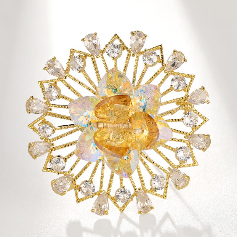 Bo Xin Yun Luxurious Gold-Plated Sunflower Brooch with Zircon and Yellow Crystal for Women
