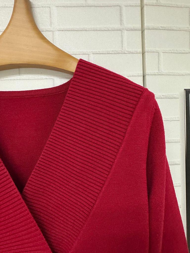 Elegant French Red V-Neck Knit Slim Dress - Sophisticated New Year Style