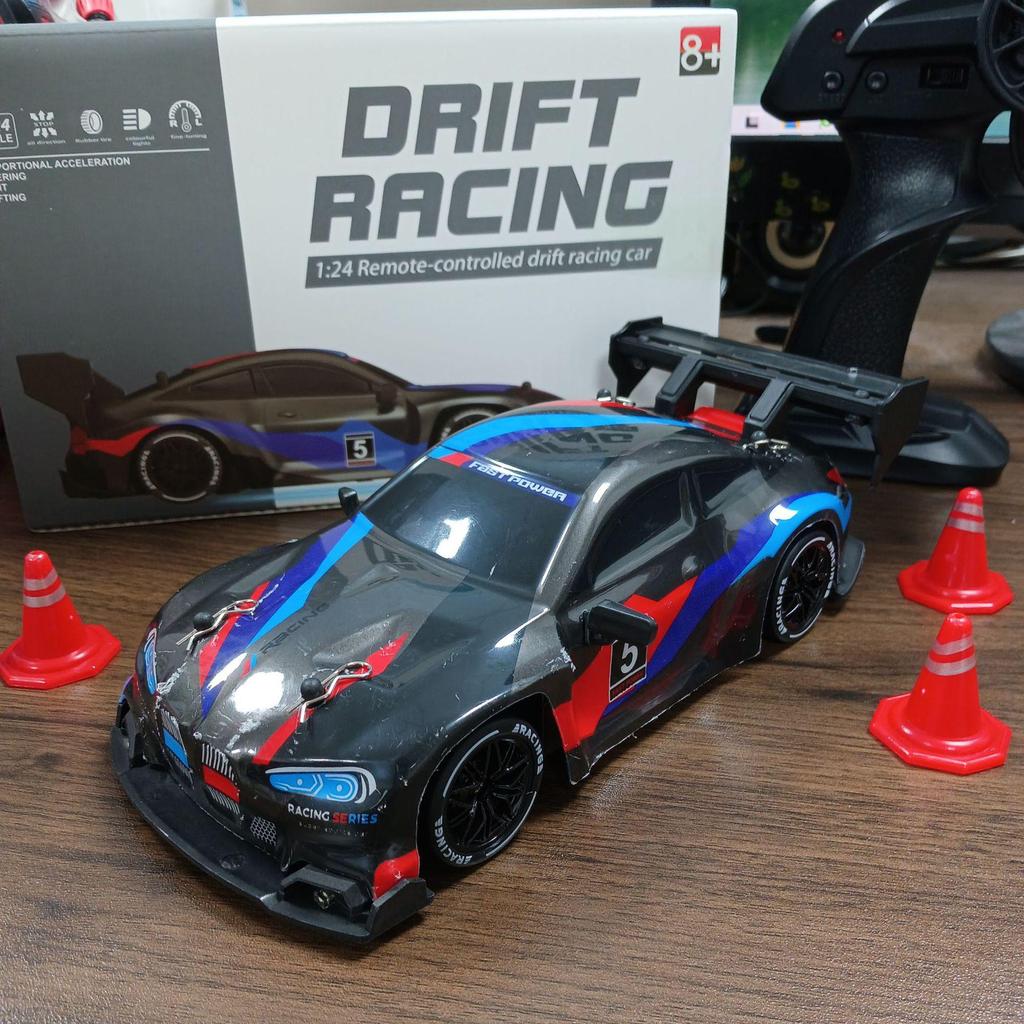 High-Speed 4WD RC Drift Car with Lights - Remote Control Racing Model