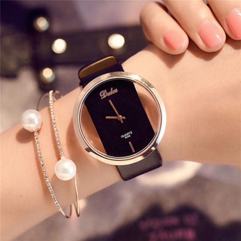 Stylish And Timeless Women's Quartz Watch With Comfortable Artificial Leather Strap